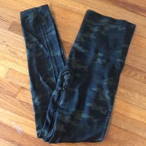 Spanx camo leggings size medium